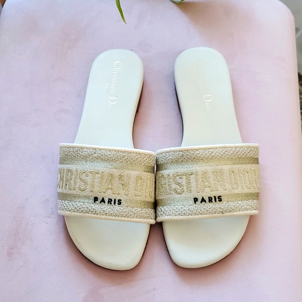 Dway slides - size 35